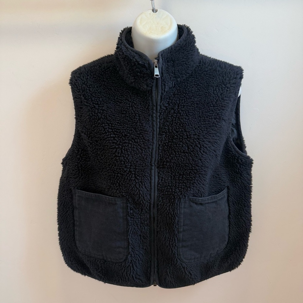 NWOT Blu Pepper Faux Black Sherpa Women's Vest Denim Pockets M